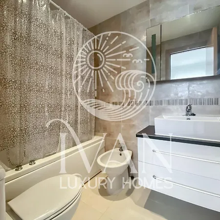 Casa Nais Ivan Luxury Homes 9ªpta Sur 1ªlinea Apartment El Borseral